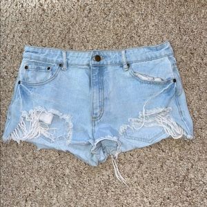 Forever 21 Distressed shorts size 30